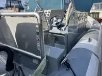 Bateau pneumatique semi-rigide à vendre