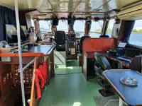 Navire d'arpentage à vendre
