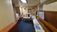 Navire d'approvisionnement à vendre