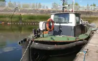 Bateaux de travail à vendre