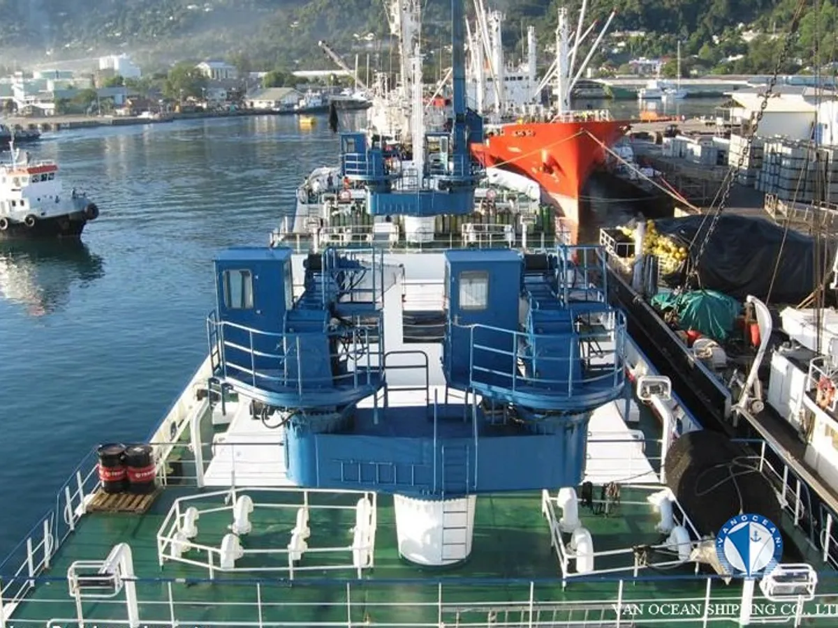 Navire frigorifique à vendre
