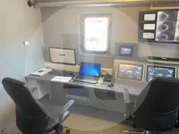 Navire d'arpentage à vendre