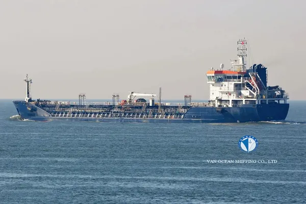 Oil/Chemical tanker for sale