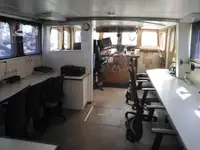 Navire d'arpentage à vendre