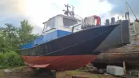 Bateaux de travail à vendre