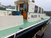 Bateau pilote à vendre