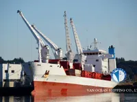 Navire frigorifique à vendre