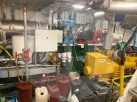 Navire d'arpentage à vendre