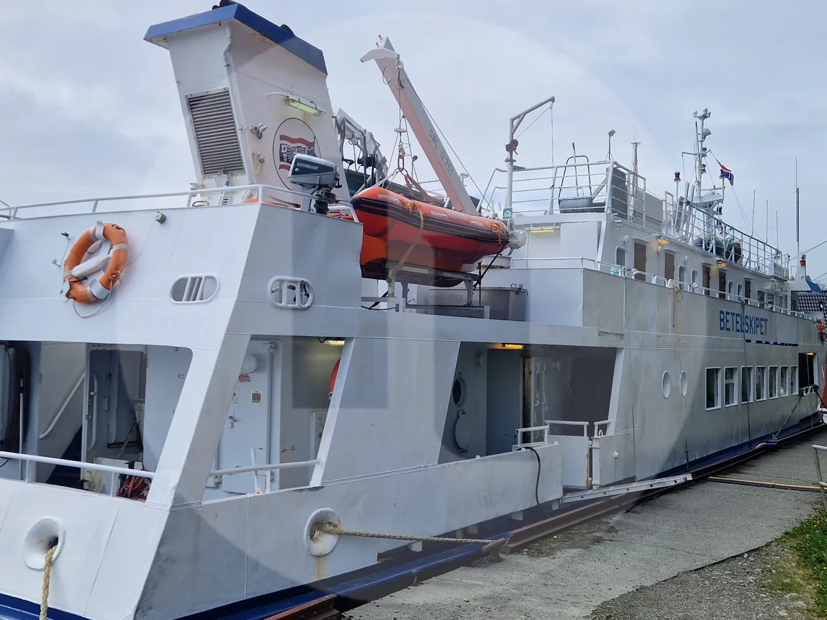 Navire-ferry à vendre