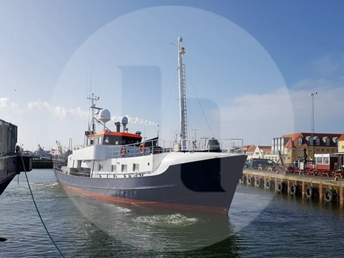 Navire de pêche à vendre