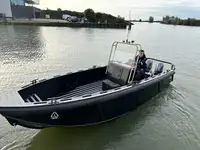 Patrouilleur à vendre