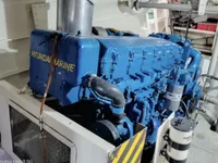 Navire d'arpentage à vendre