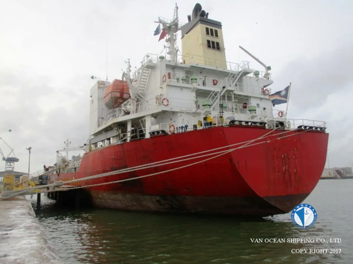 Pétrolier / chimiquier à vendre