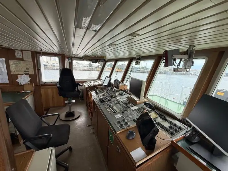 Navire d'approvisionnement à vendre