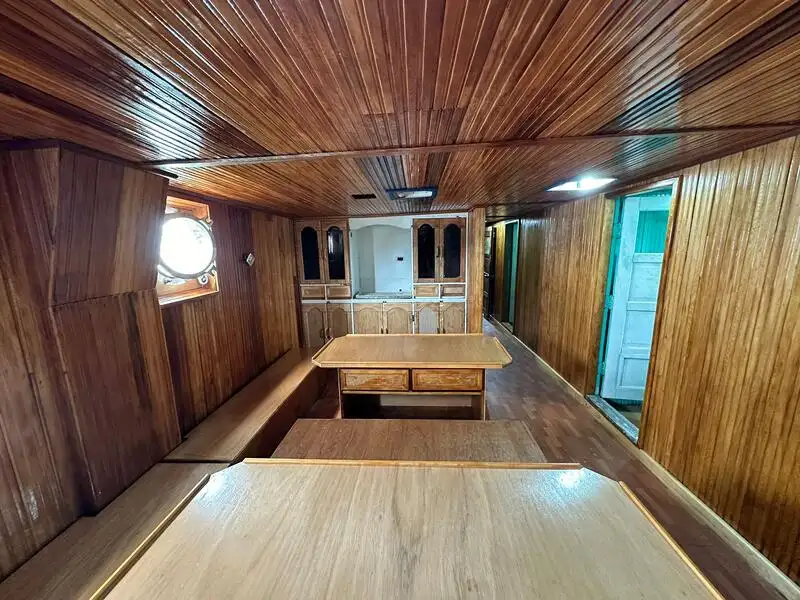 Chalutier à vendre