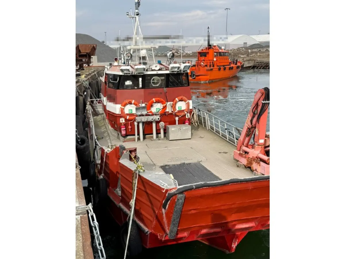 Bateaux de travail à vendre