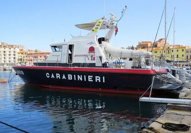 Bateau patrouilleur à vendre