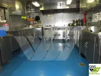 Navire d'approvisionnement à vendre