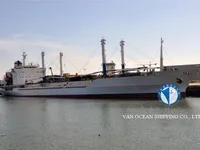 Navire frigorifique à vendre