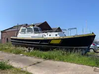 Bateau pilote à vendre