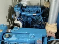 Navire d'arpentage à vendre