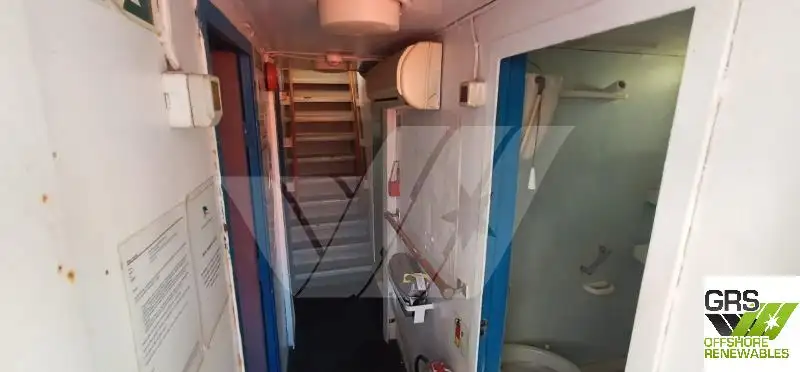 Navire d'arpentage à vendre