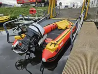 Navire de sauvetage à vendre