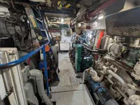 Navire d'arpentage à vendre