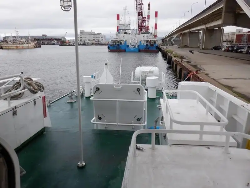 Bateau patrouilleur à vendre