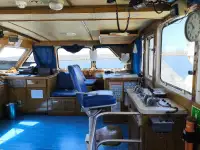 Navire d'approvisionnement à vendre
