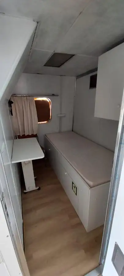 Bateau de transport d'équipage à vendre