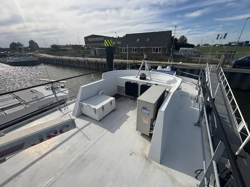 Bateau patrouilleur à vendre