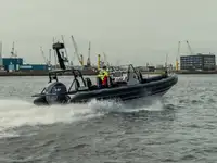 Bateau pneumatique semi-rigide à vendre
