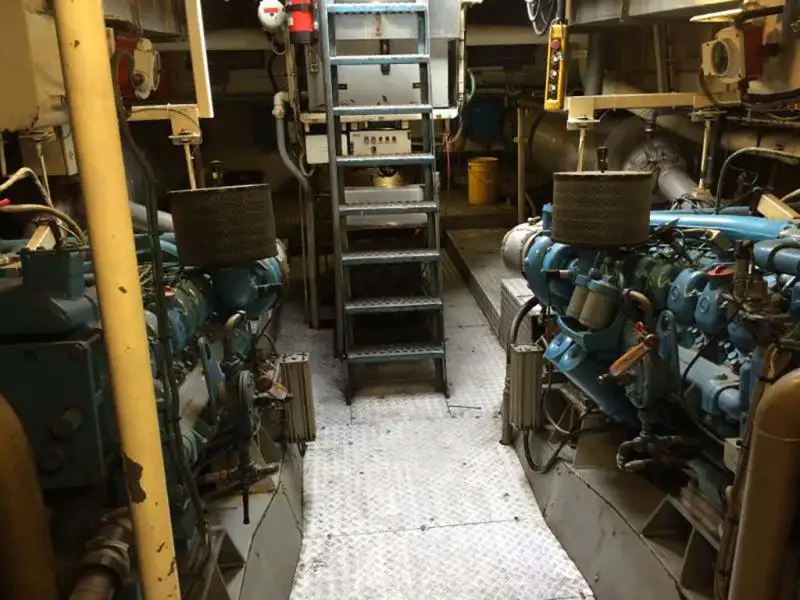 Bateau patrouilleur à vendre