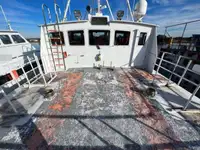 Bateau de transport d'équipage à vendre