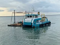 Bateaux de travail à vendre