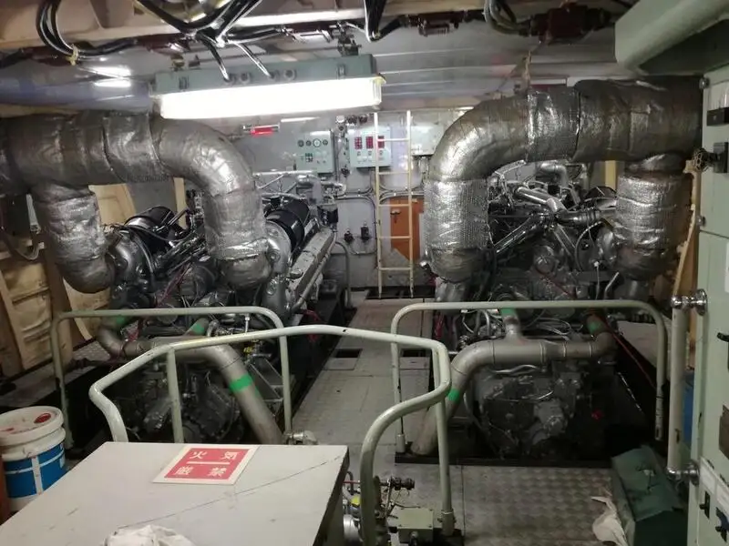 Bateau patrouilleur à vendre