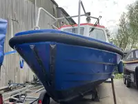 Bateau patrouilleur à vendre