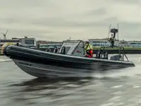 Bateau pneumatique semi-rigide à vendre