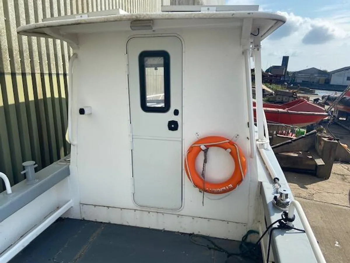 Bateaux de travail à vendre
