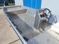 Bateaux de travail à vendre