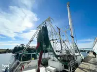 Chalutier à vendre