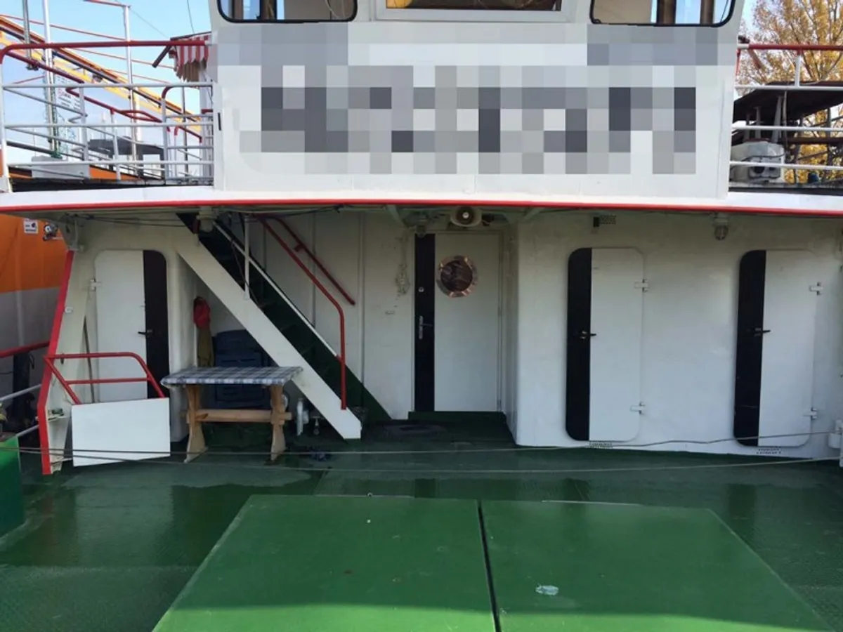 Navire porte-conteneurs à vendre