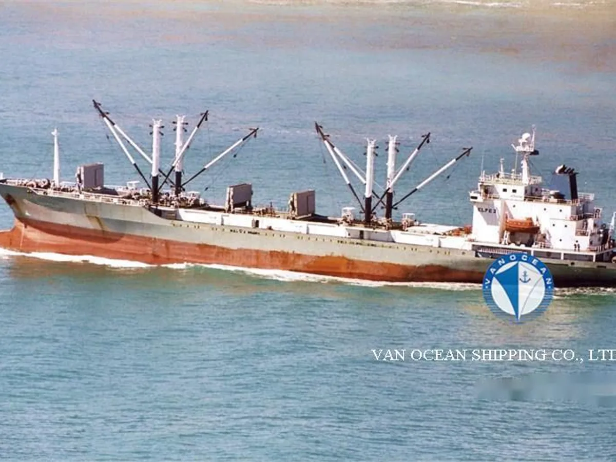 Navire frigorifique à vendre