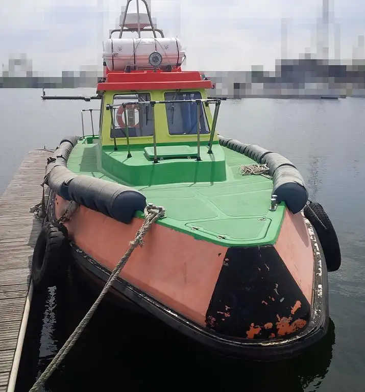 Bateau pilote à vendre