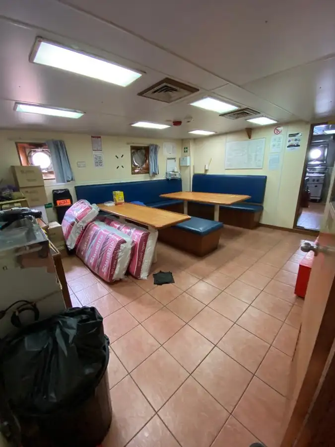 Navire frigorifique à vendre