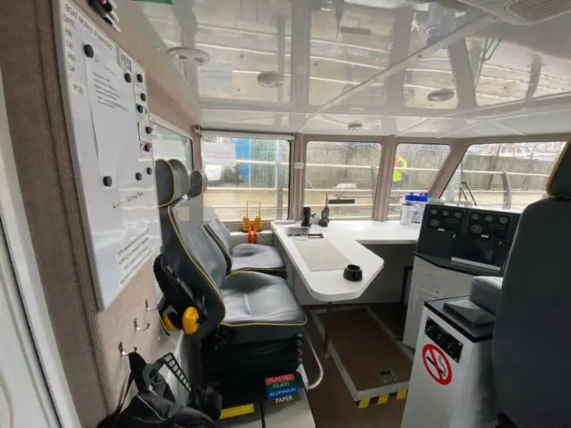 Bateaux de travail à vendre