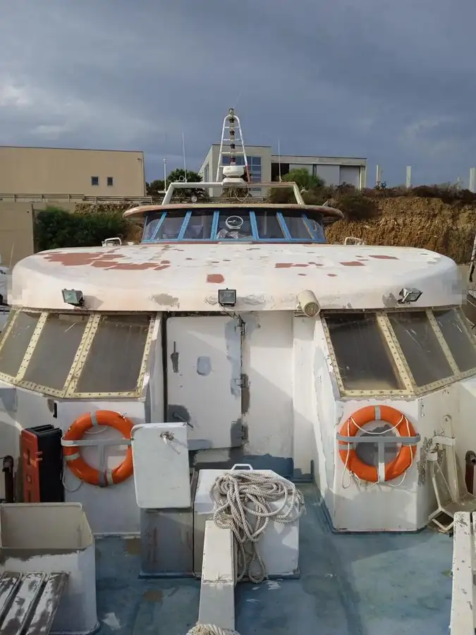 Navire-ferry à vendre