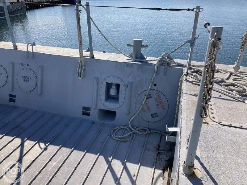 Navire de débarquement, citerne à vendre
