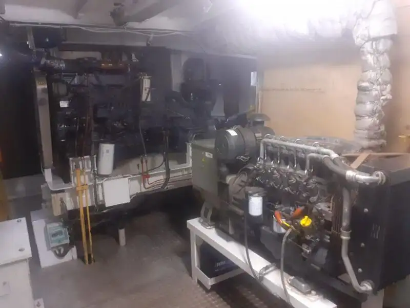Navire porte-conteneurs à vendre